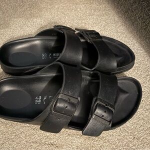 Birkenstock Black Sandals Size EUR. 40 L9/M7